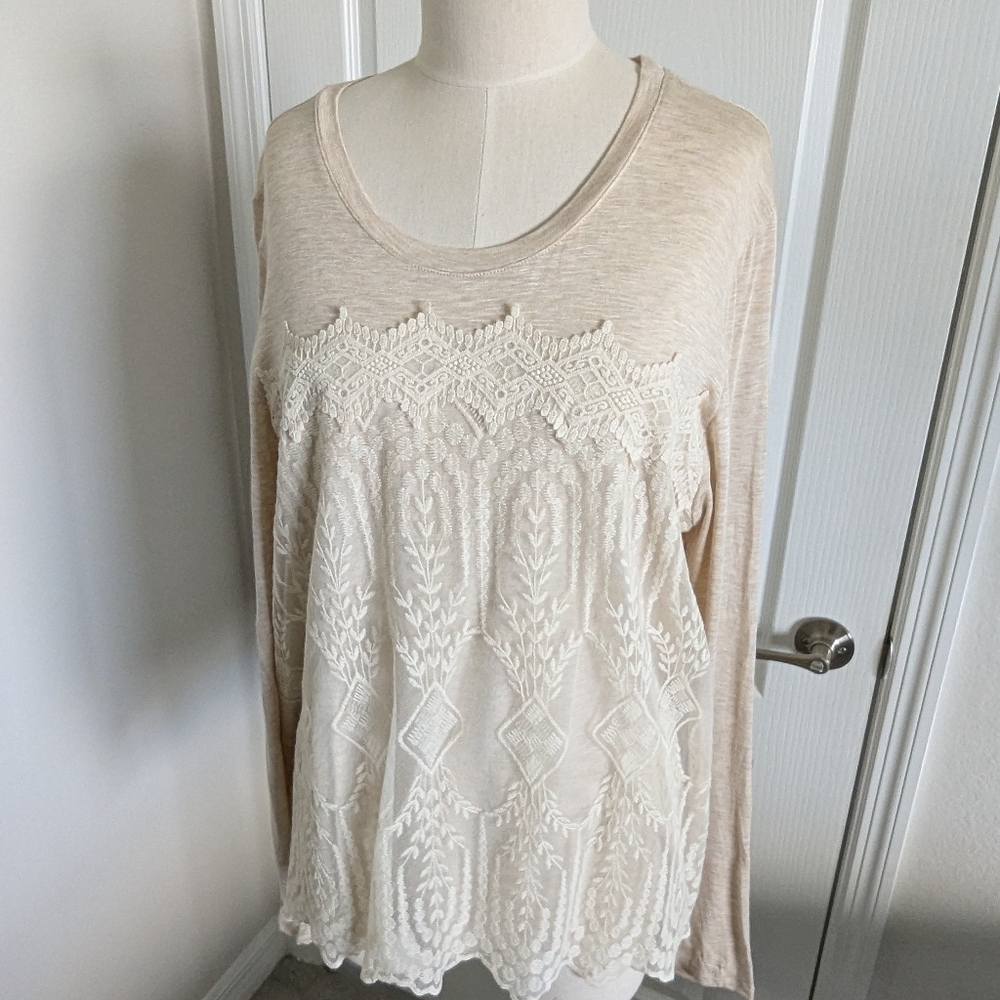 Charming Charlie Cream Blouse with Elegant Design